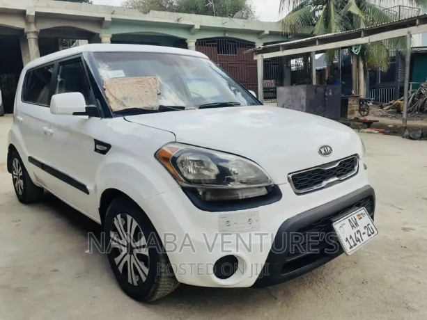 kia-soul-automatic-2012-white-big-1