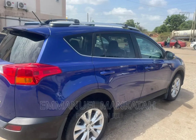 toyota-rav4-2015-blue-big-4