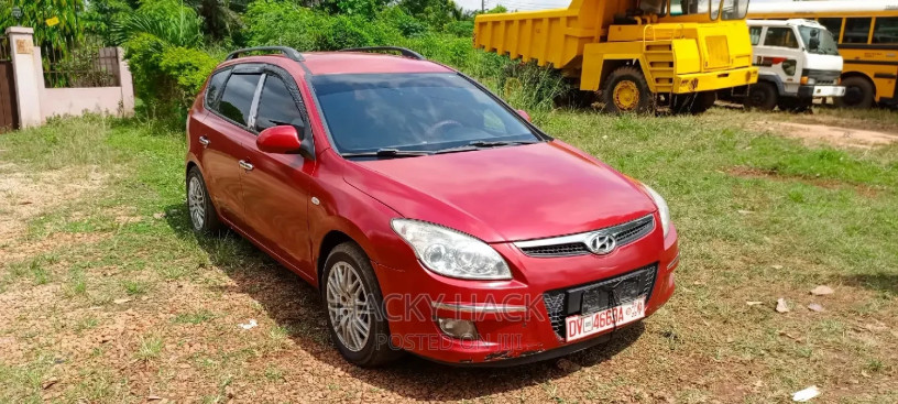 hyundai-i-red-big-3