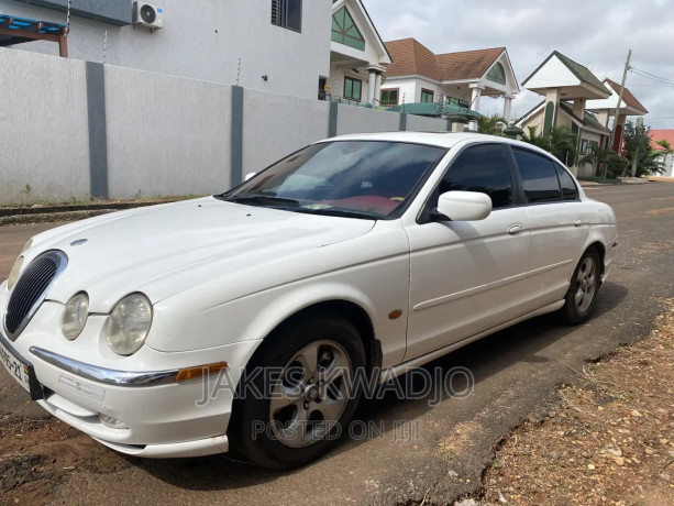 jaguar-s-type-2002-white-big-4