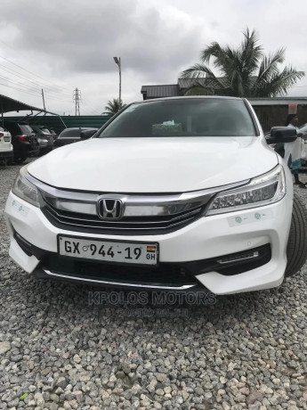 honda-accord-2016-white-big-1