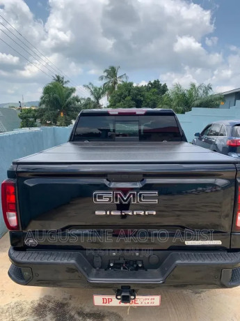 gmc-sierra-2019-black-big-3