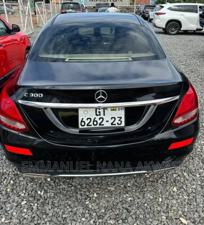 mercedes-benz-c300-2016-black-big-2