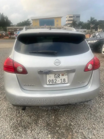 nissan-rogue-2012-silver-big-3