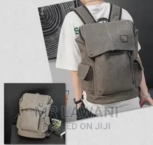 backpack-unisex-big-3