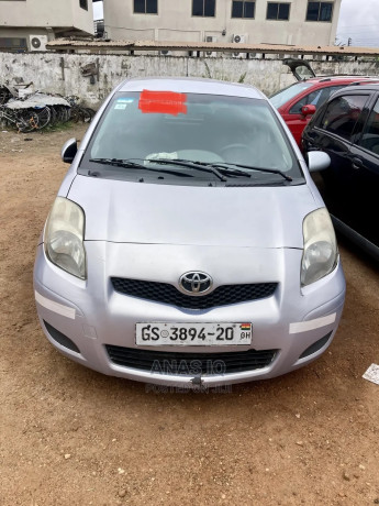 toyota-vitz-2010-beige-big-0