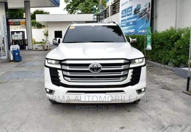 toyota-land-cruiser-45-v8-gxr-2015-white-big-0