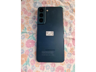 New Samsung Galaxy S22 5G 128 GB Green