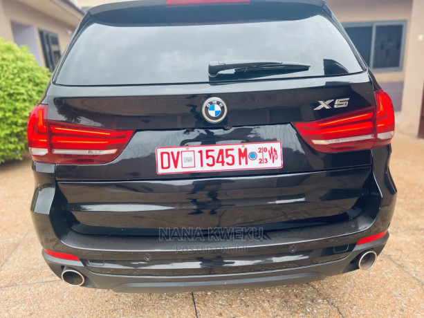 bmw-x5-xdrive35d-awd-2018-black-big-0