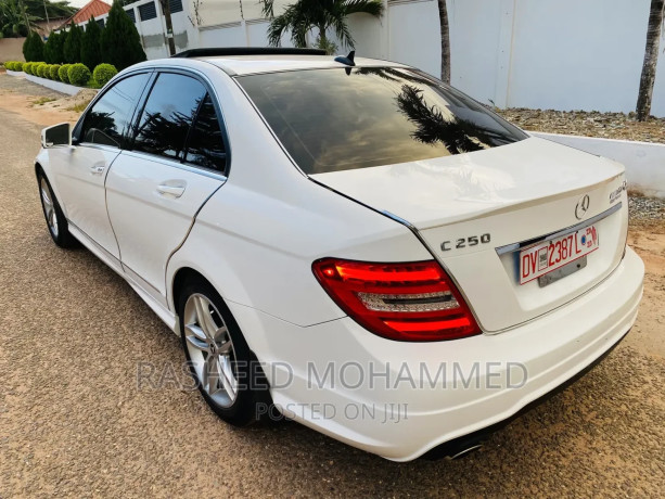 mercedes-benz-c250-2014-white-big-3