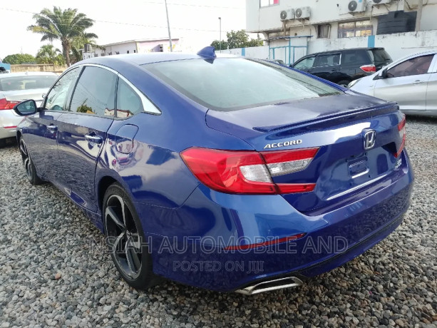 honda-accord-sport-20t-2020-blue-big-0