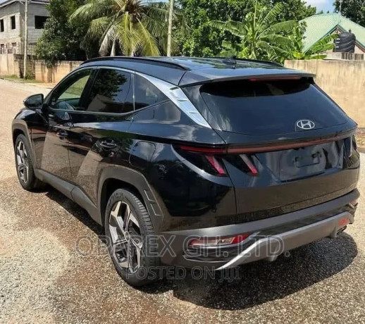 hyundai-tucson-sel-2022-black-big-0