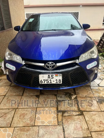 toyota-camry-2016-blue-big-0