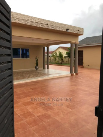 6bdrm-house-in-sakumono-estates-tema-metropolitan-for-rent-big-1