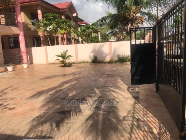 furnished-5bdrm-house-in-sakumono-estates-tema-metropolitan-for-rent-big-1