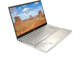 New Laptop HP 15-Dw0037wm 8GB Intel Core I7 SSD 512GB
