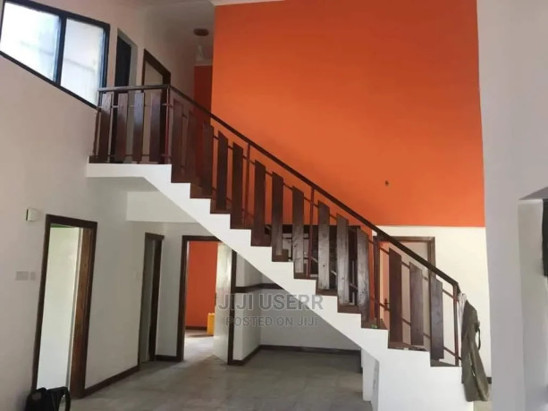 4bdrm-house-in-sakumono-tema-metropolitan-for-rent-big-4