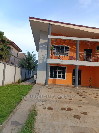 4bdrm-house-in-hfc-estate-tema-metropolitan-for-rent-big-2