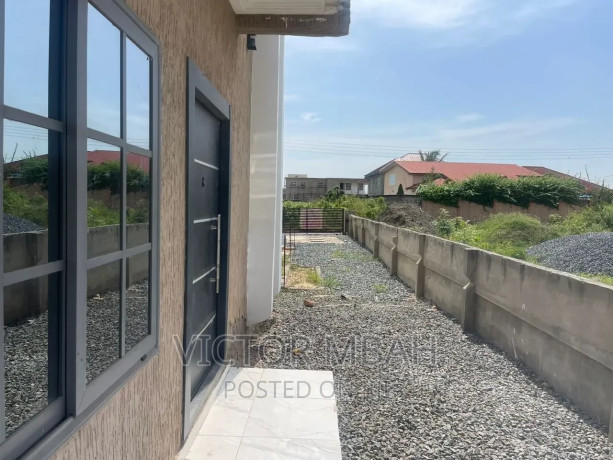 2bdrm-duplex-in-psglobal-gate-2-back-tema-metropolitan-for-rent-big-4