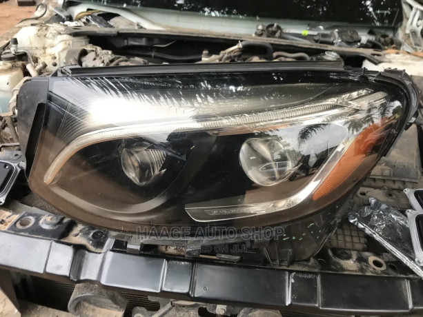 benz-glc-300-headlight-big-1