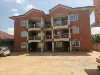 2bdrm Apartment in Community 25, Tema Metropolitan for Rent