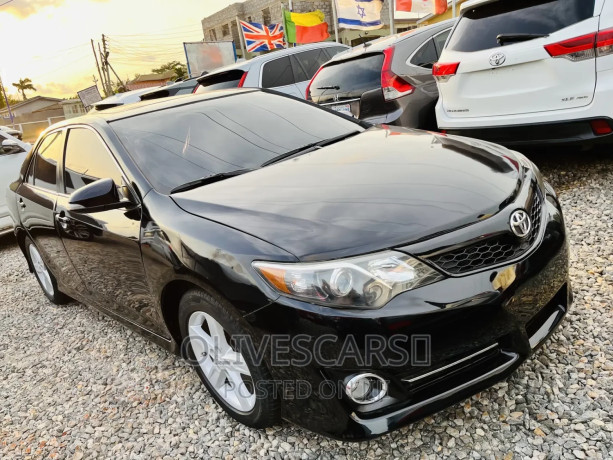 toyota-camry-2014-black-big-1