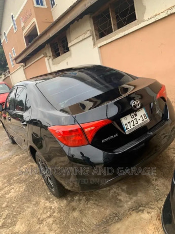 toyota-corolla-2015-black-big-1