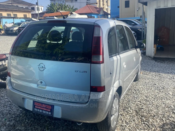 opel-meriva-2013-gray-big-4