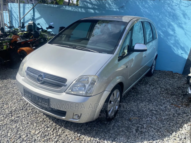 opel-meriva-2013-gray-big-1