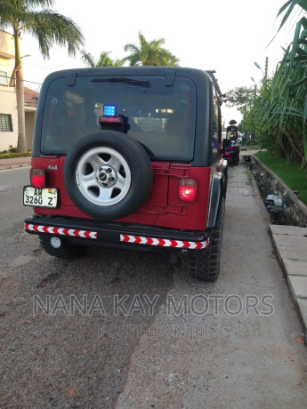 jeep-wrangler-2005-red-big-2