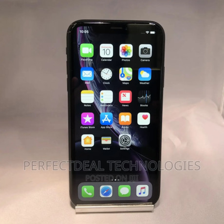 new-apple-iphone-11-64-gb-black-big-3