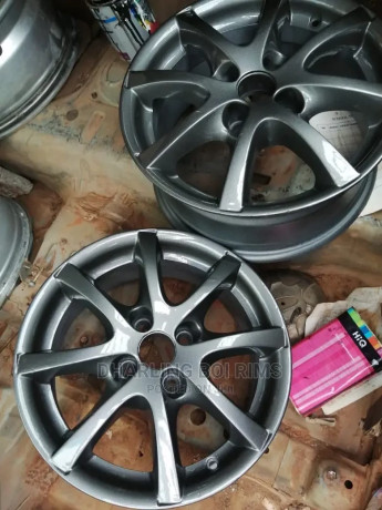 used-alloy-rim-available-with-cool-price-big-0
