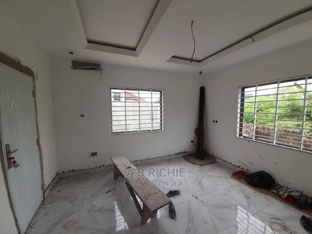 4bdrm-townhouseterrace-in-east-legon-american-for-sale-big-3