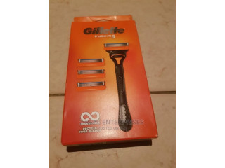 Gillette Fusion 5 With 3 Extra Blades