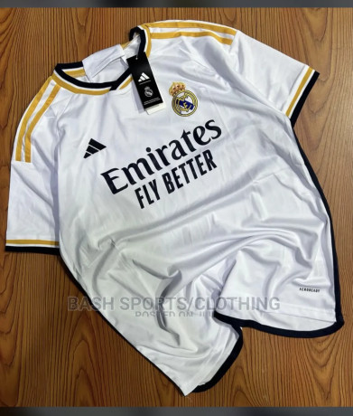 real-madrid-2324-home-big-0