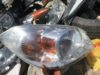 Chevrolet Cobalt 07 Headlight Right Side