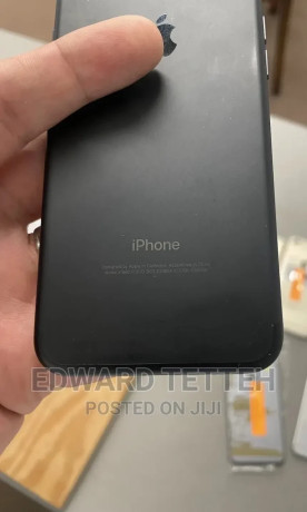 apple-iphone-7-128-gb-black-big-2