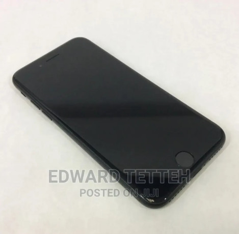 apple-iphone-7-128-gb-black-big-0