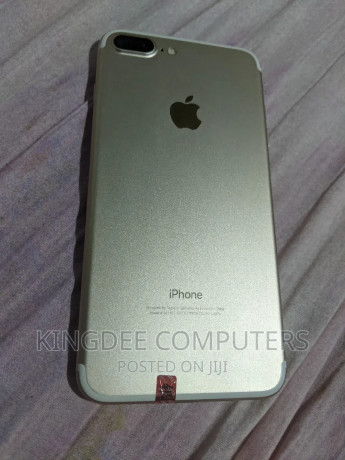 new-apple-iphone-7-plus-128-gb-gold-big-0