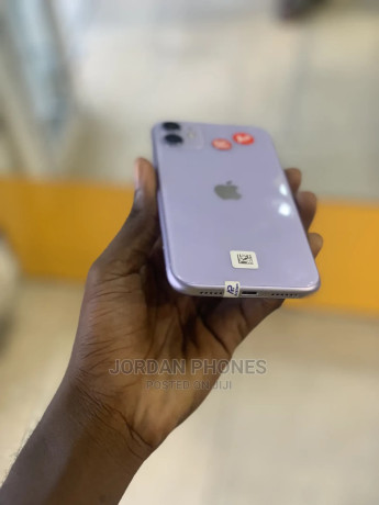 apple-iphone-11-128-gb-purple-big-0