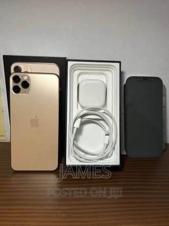 apple-iphone-11-pro-max-64-gb-gold-big-1