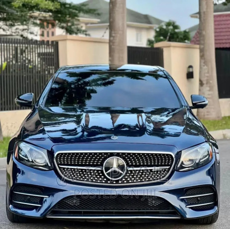 mercedes-benz-e55-2020-blue-big-0