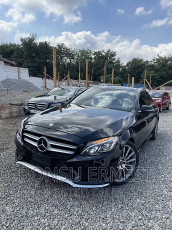 mercedes-benz-c300-2017-black-big-1