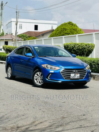 hyundai-elantra-2017-blue-big-2