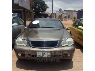 Mercedes-Benz E230 2010 Brown