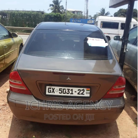 mercedes-benz-e230-2010-brown-big-1