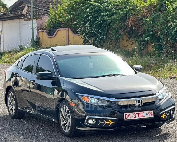 honda-civic-ex-sedan-2018-black-big-0