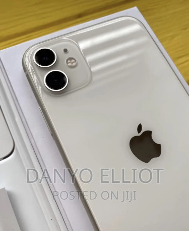 new-apple-iphone-11-64-gb-white-big-1
