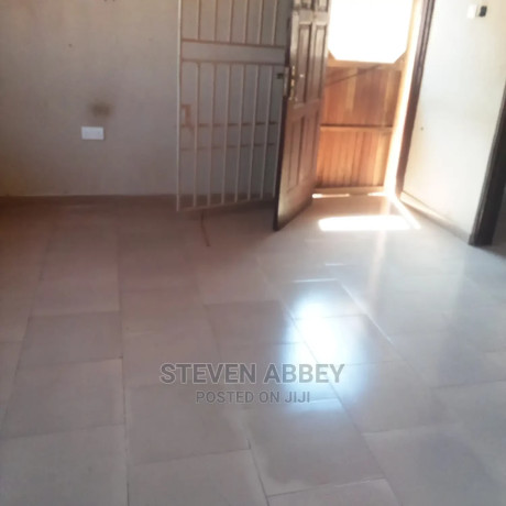 1bdrm-block-of-flats-in-adom-agency-buade-for-rent-big-4