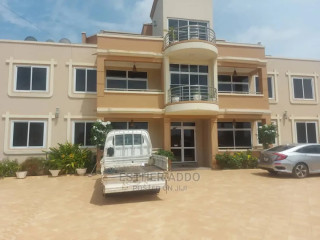 2bdrm Block of Flats in East Legon for Rent